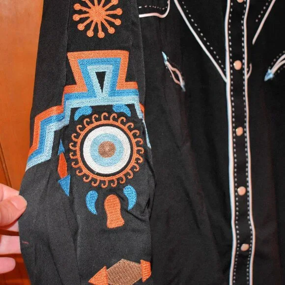 Vintage Scully Black Western Shirt, Front Snaps, Thunderbird Embroidery - Picture 4 of 6